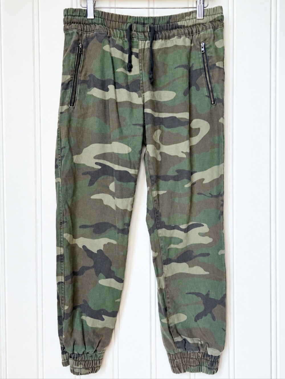 Aritzia TNA Alix Camo Green Track Pants Relaxed Fit Joggers Size Small